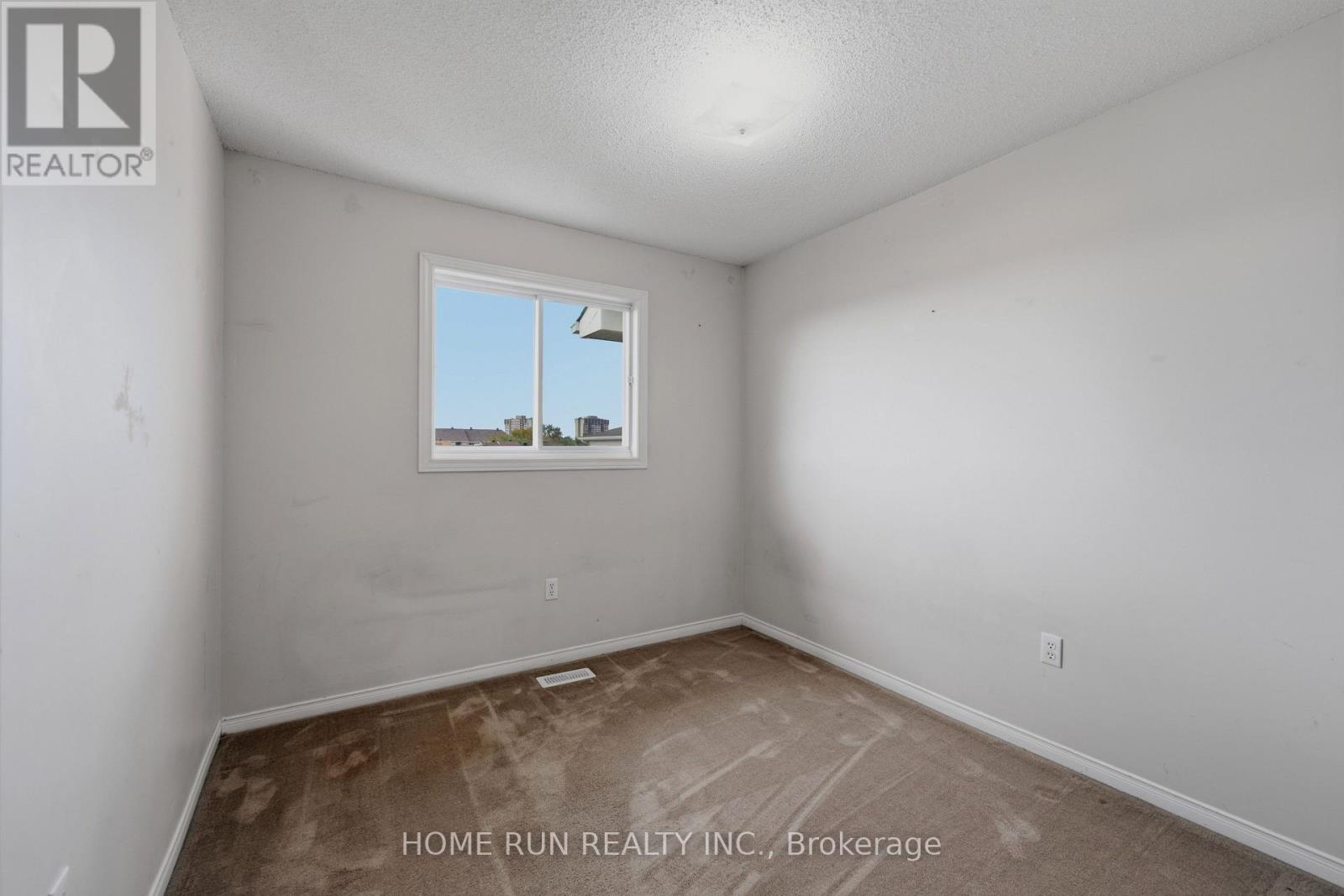 2632 Palings Private Property Photo 32