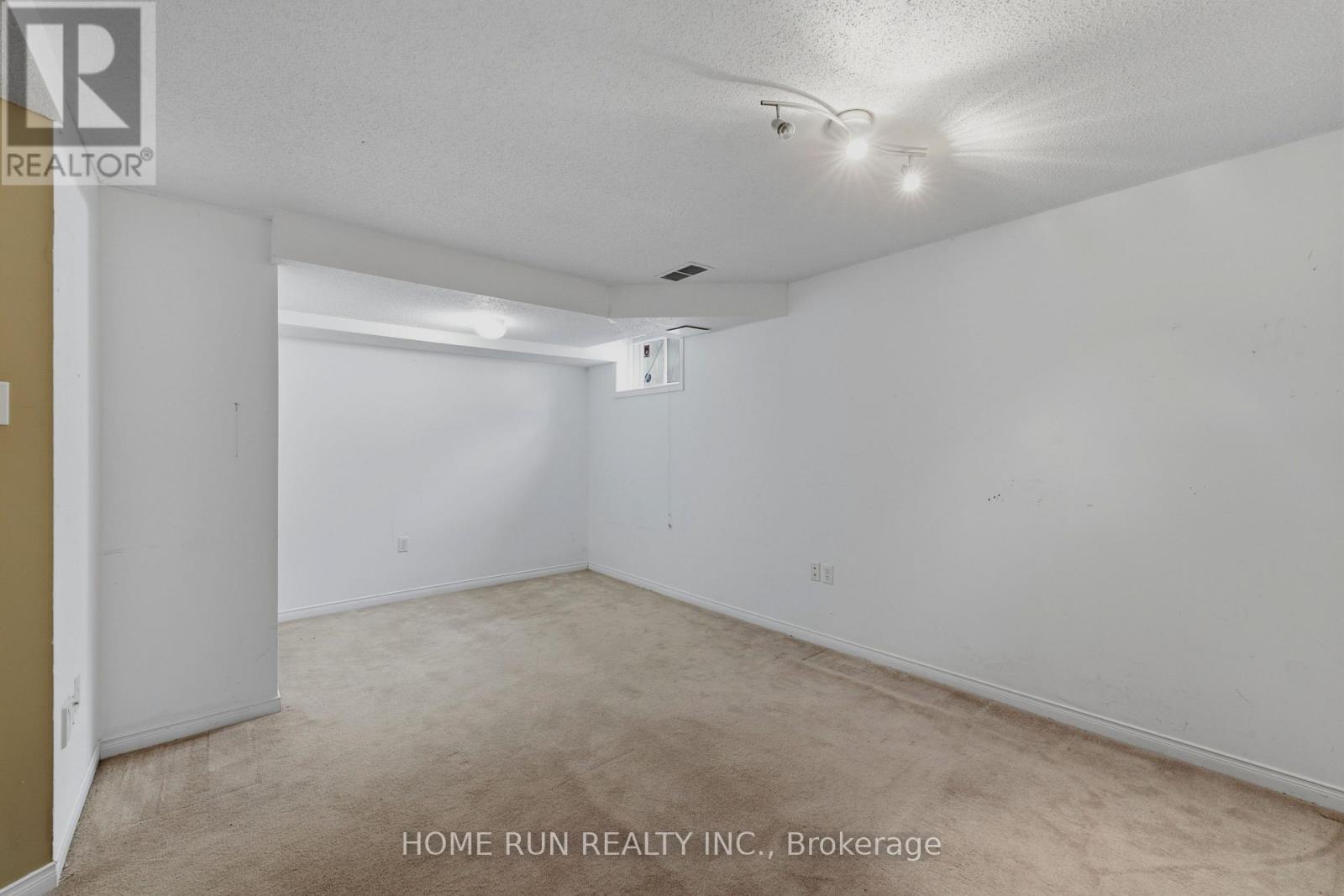 2632 Palings Private Property Photo 43