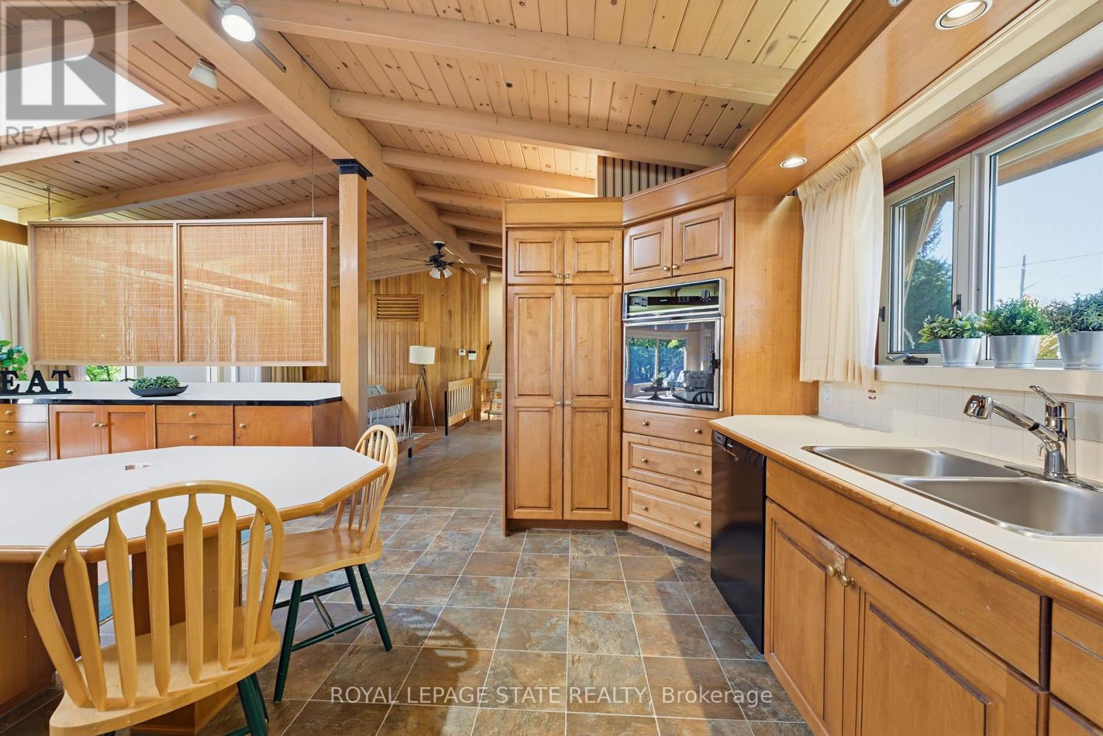 73 Grant Boulevard Property Photo 10