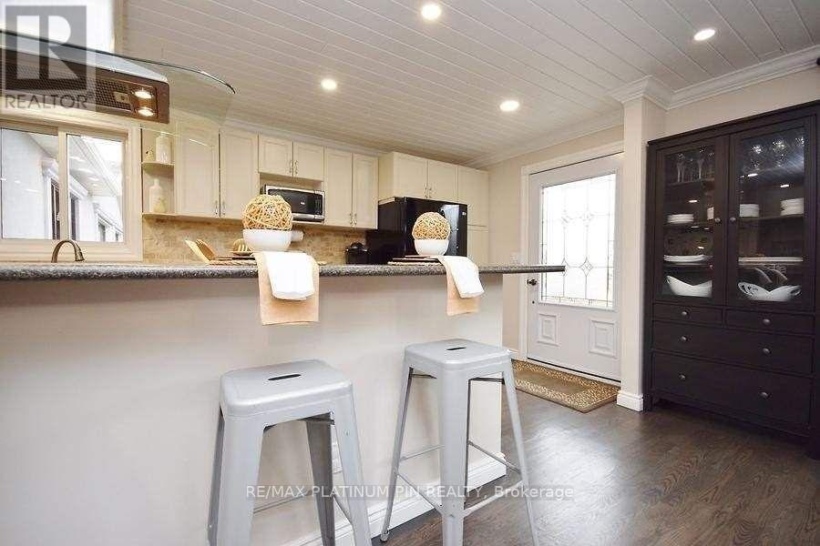 21 Longfield Drive Property Photo 4