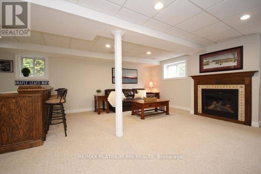 21 Longfield Drive Property Photo 12