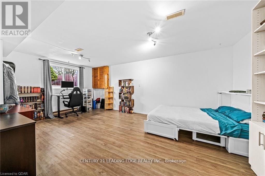 Lower - 99a Prospect Hill Property Photo 8