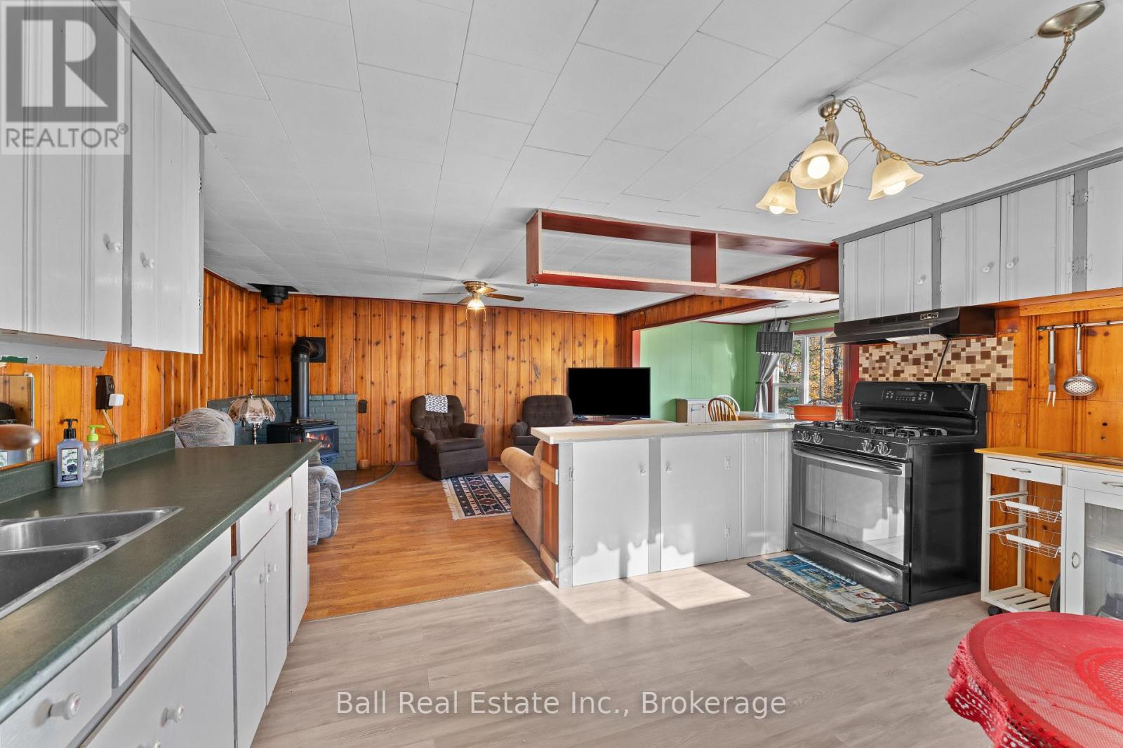 93 Northern Avenue Property Photo 10