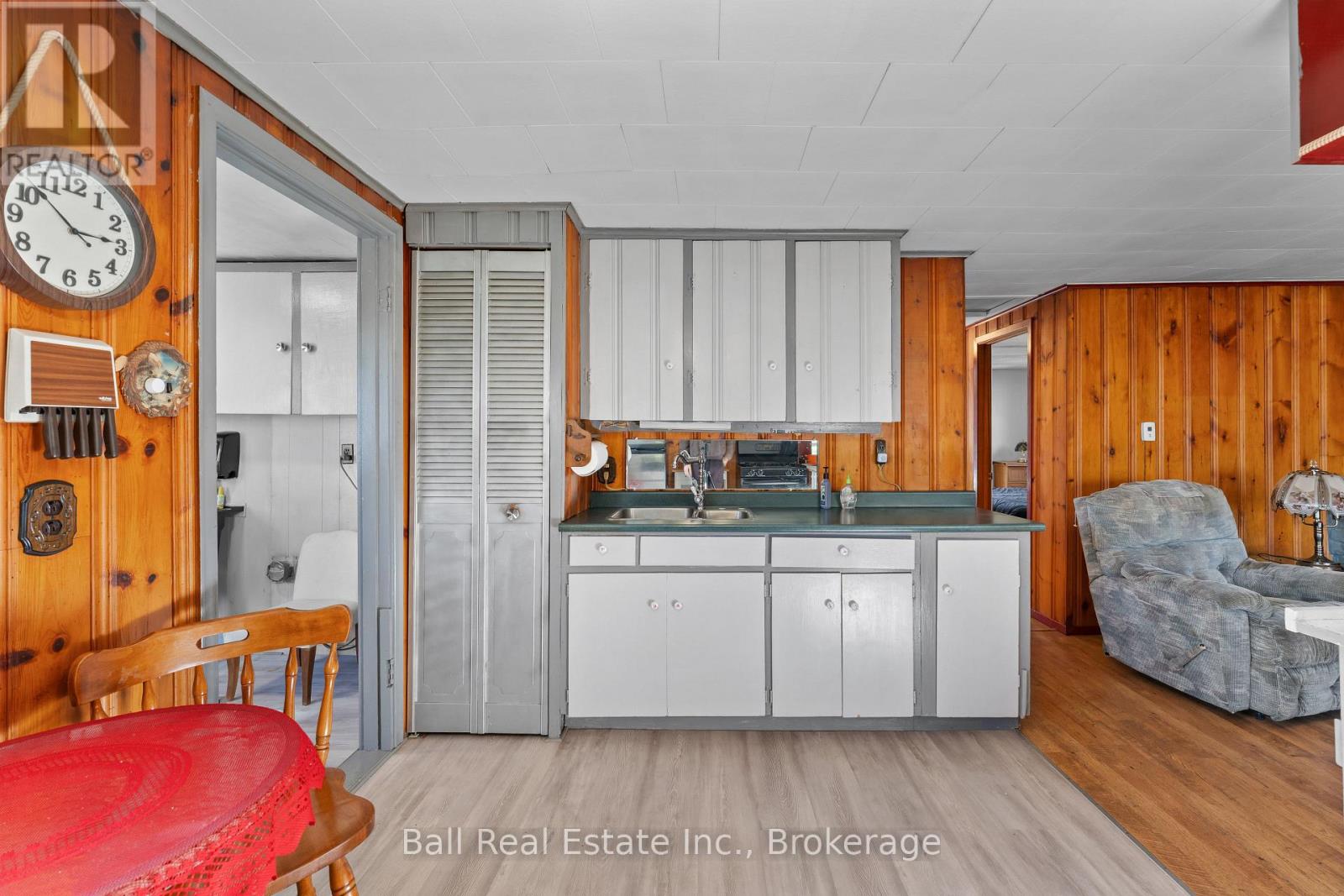93 Northern Avenue Property Photo 12