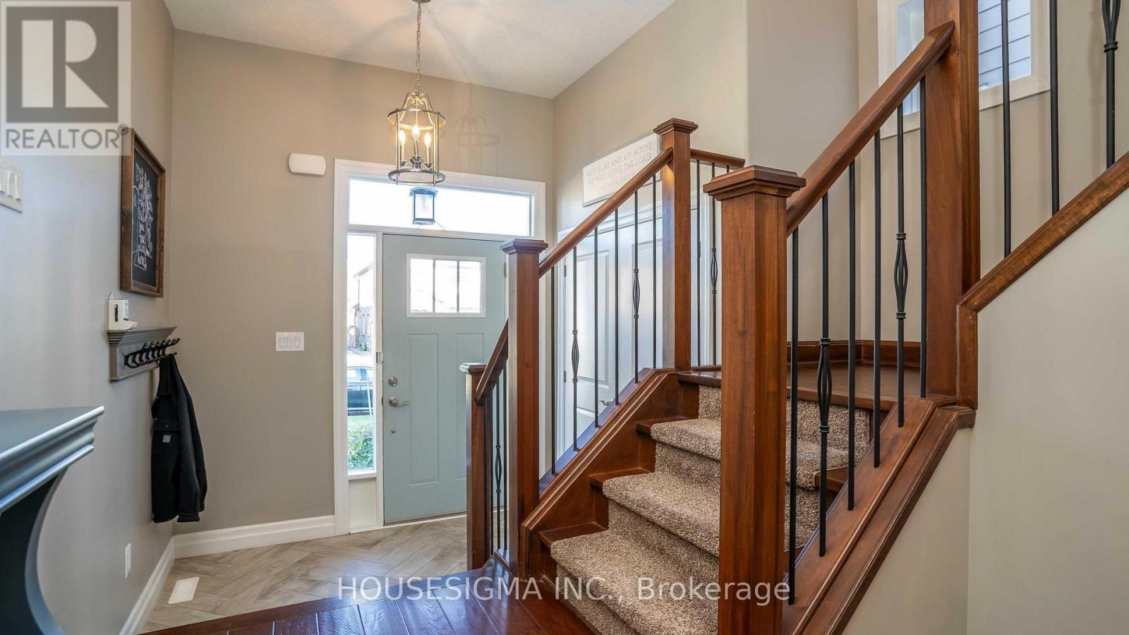 2428 Seven Oaks Ridge Property Photo 5