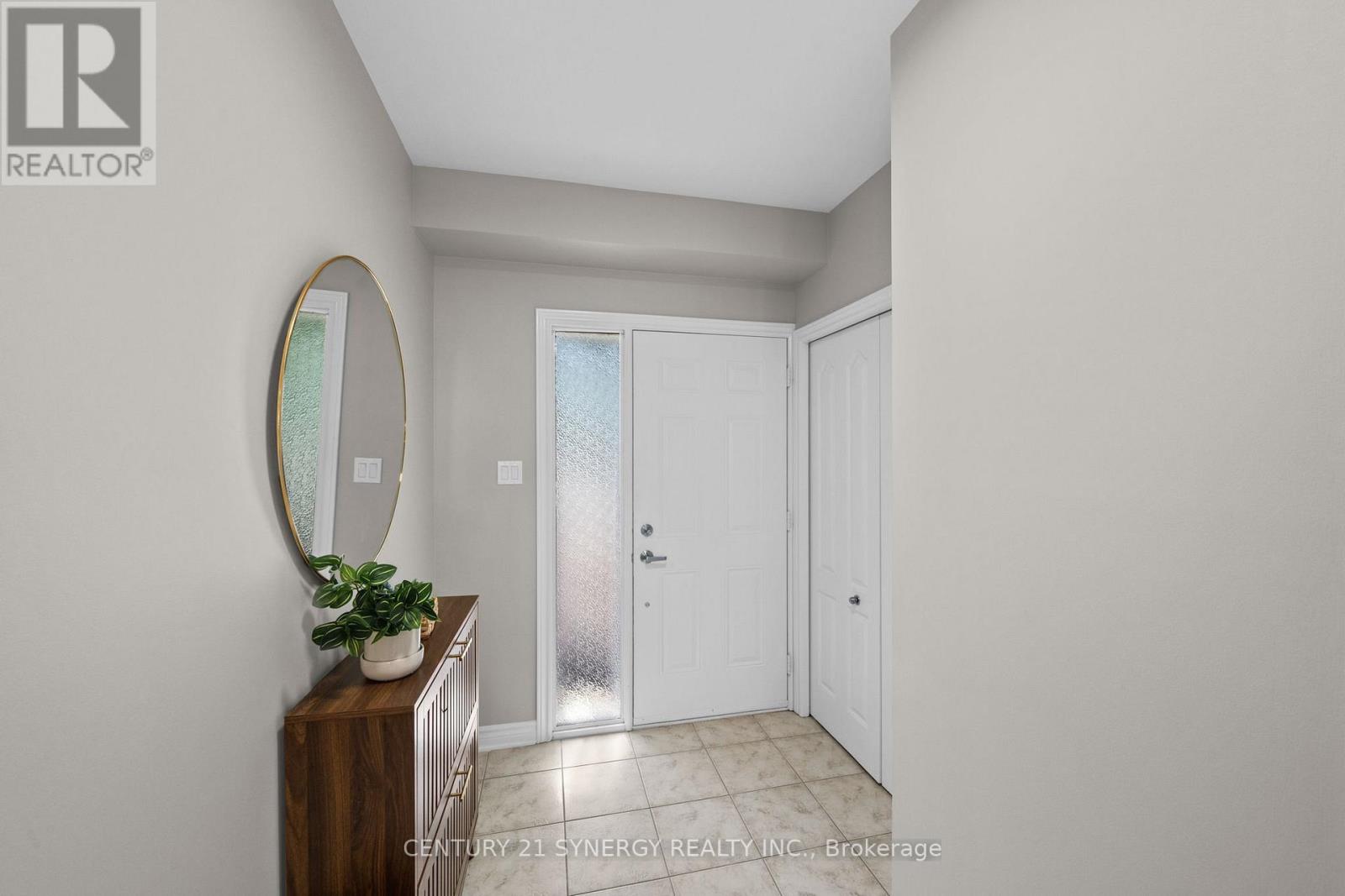 512 Cherokee Way Property Photo 4