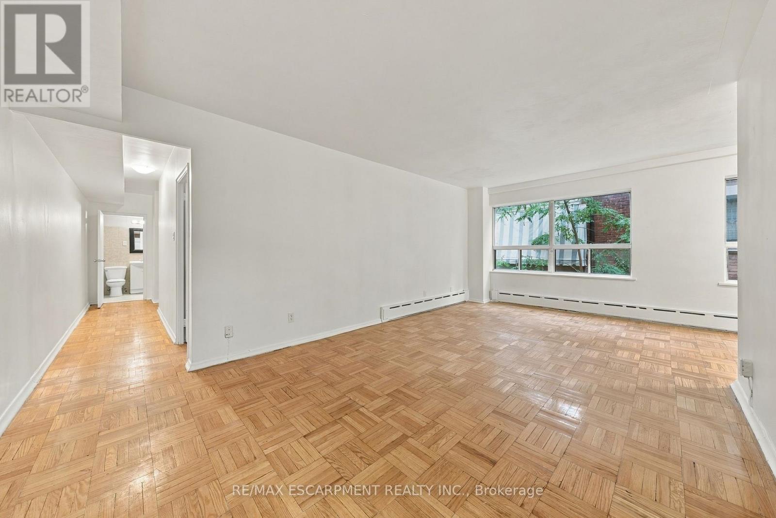309 - 325a James Street S Property Photo 5