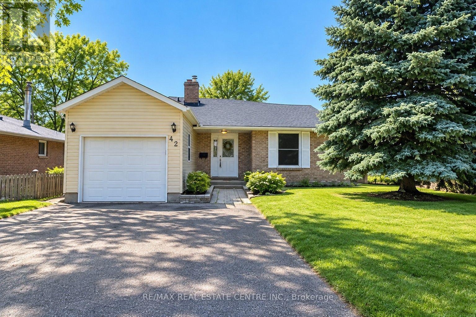 42 Southwood Court Property Photo 1