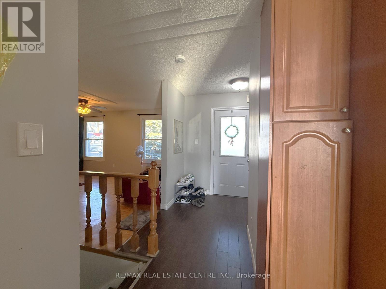 42 Southwood Court Property Photo 3