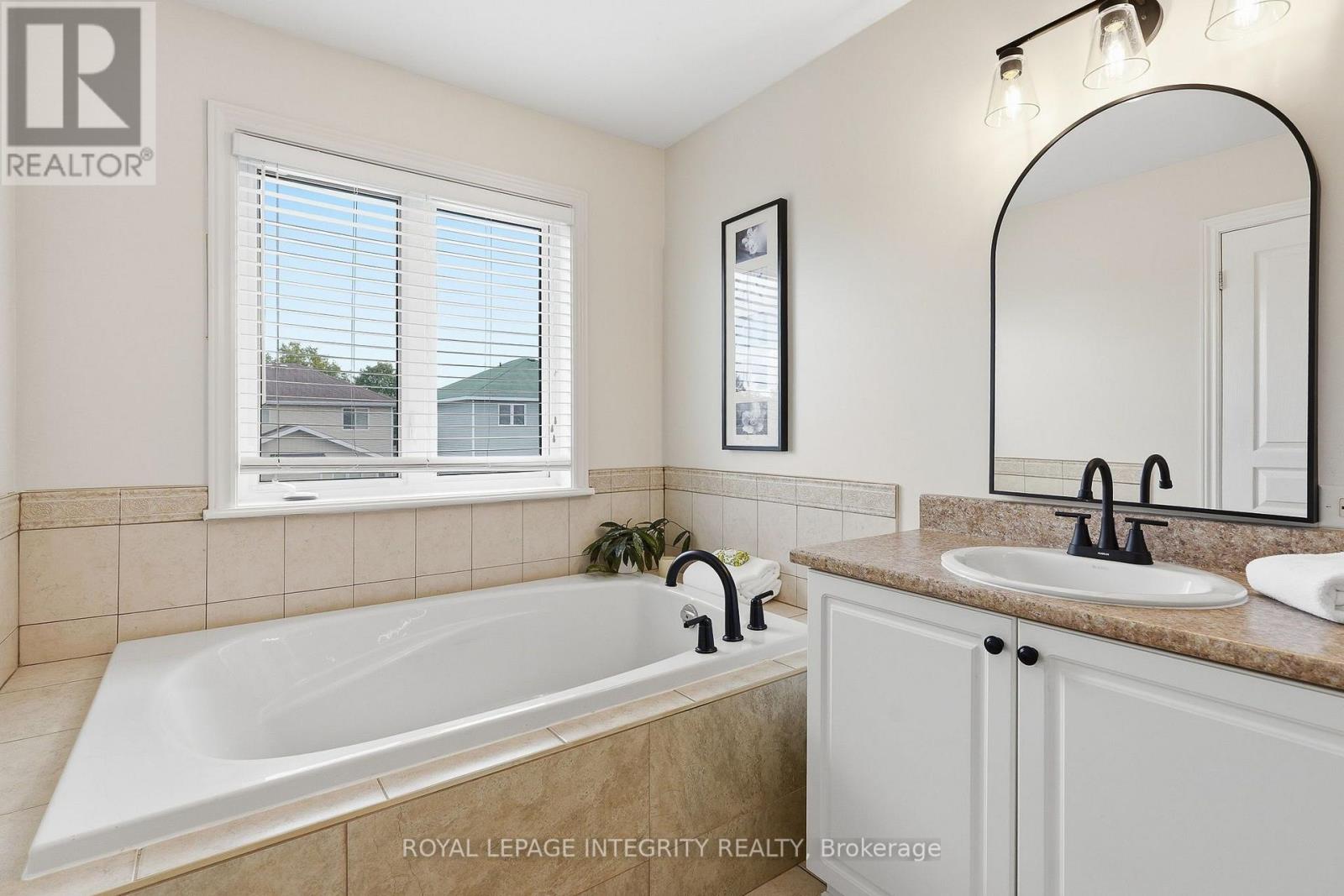 427 Sultan Street Property Photo 27