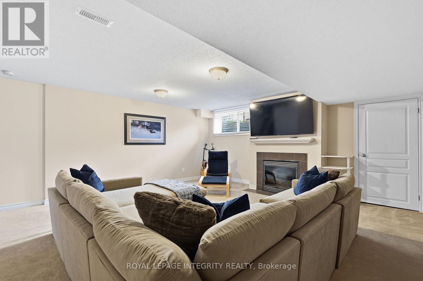 427 Sultan Street Property Photo 32