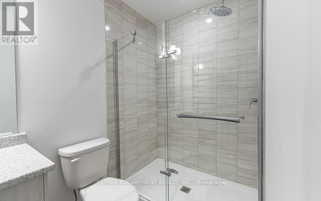 22 - 120 Court Drive Property Photo 16