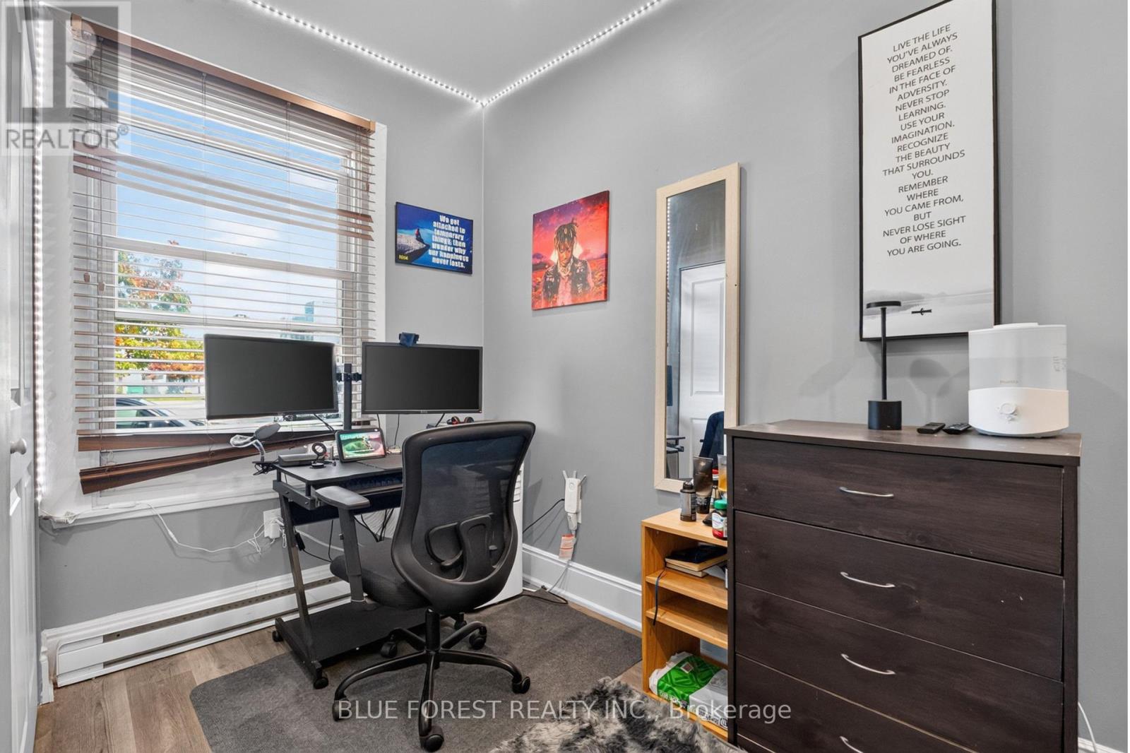 225 Simcoe Street Property Photo 7