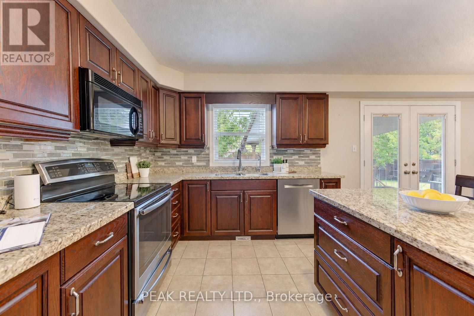 28 Roth Avenue Property Photo 19