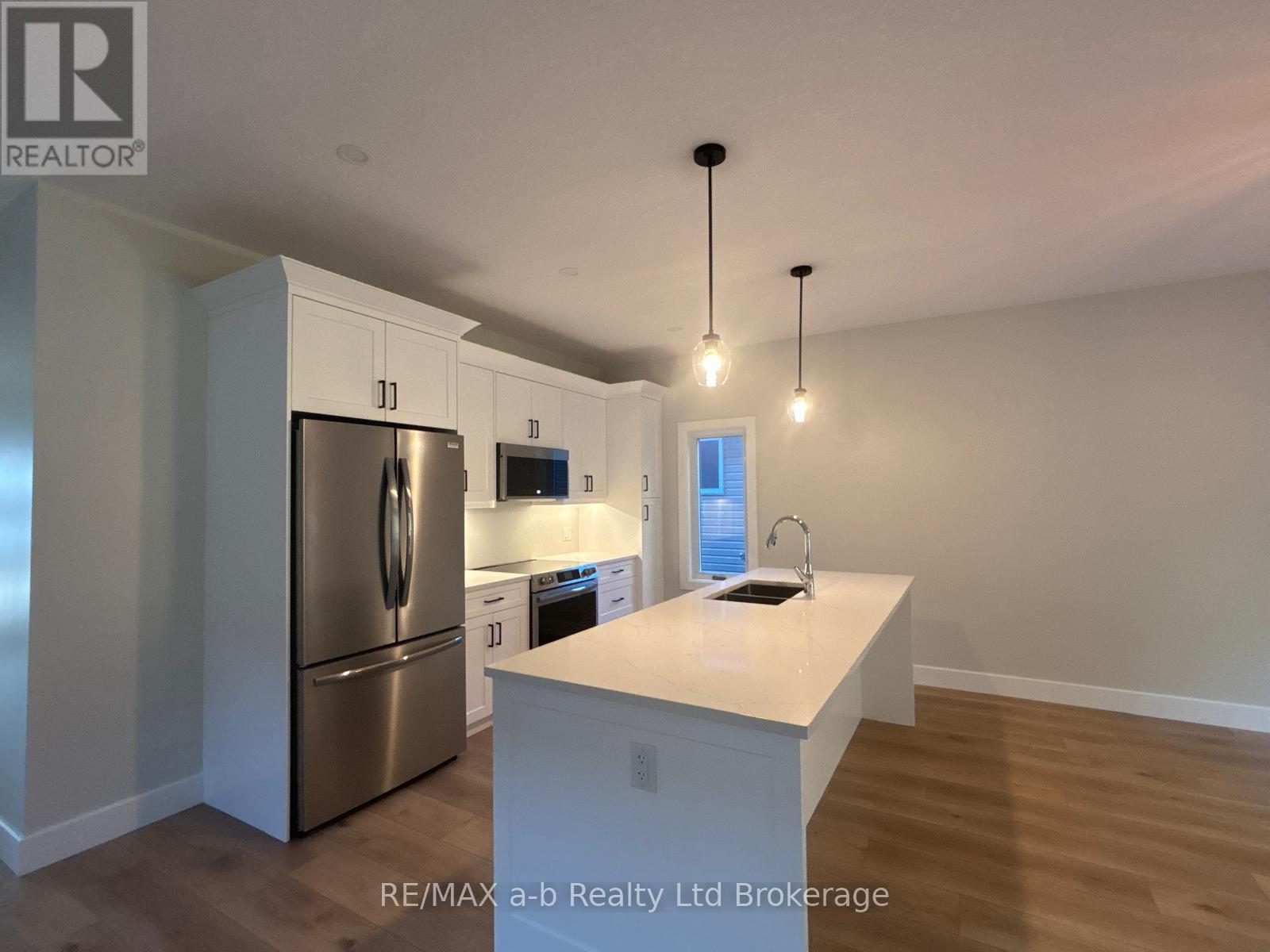 41 Cash Crescent Property Photo 12