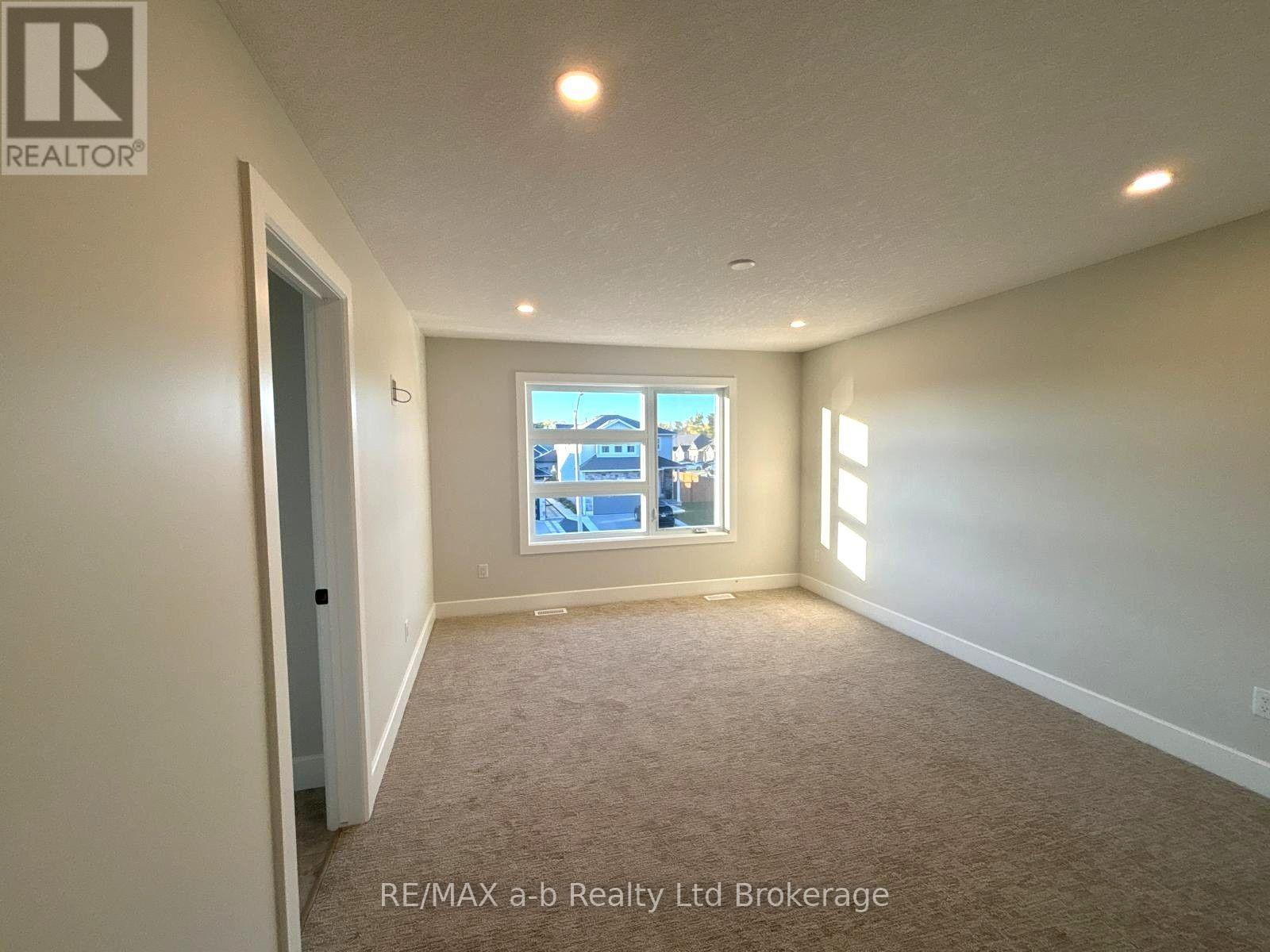 41 Cash Crescent Property Photo 16