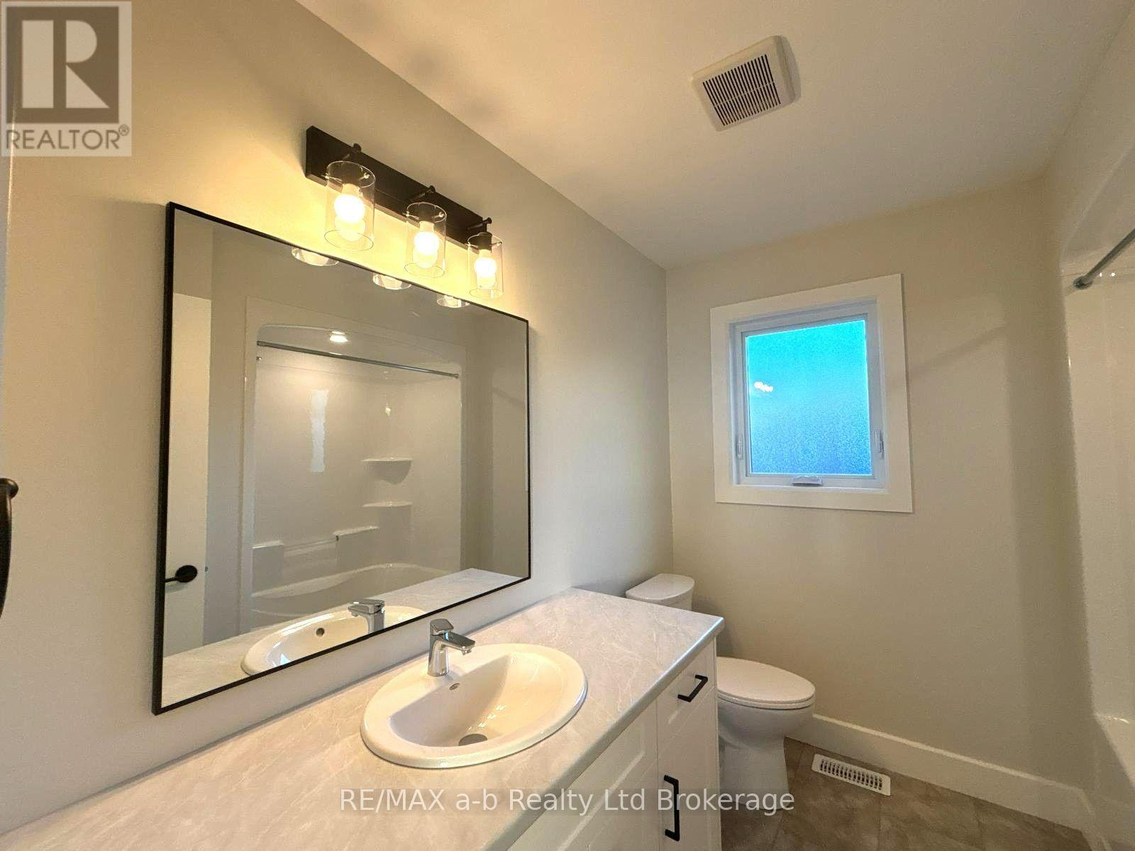 41 Cash Crescent Property Photo 22