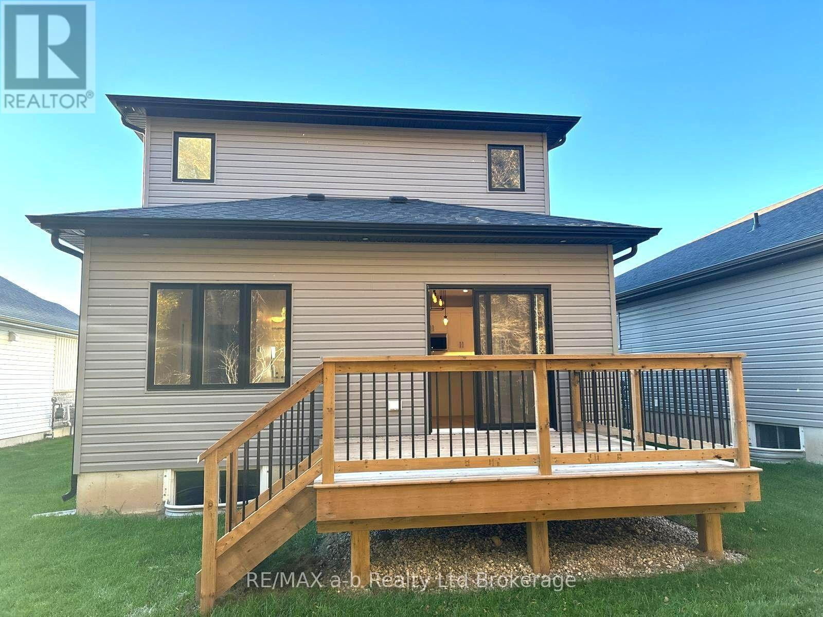 41 Cash Crescent Property Photo 24