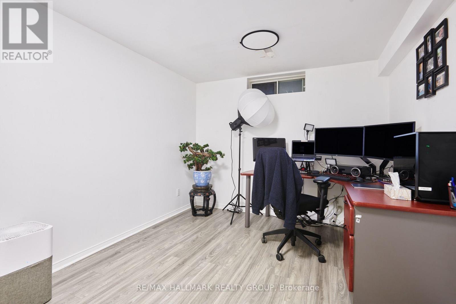 8 Masonbrook Street Property Photo 11