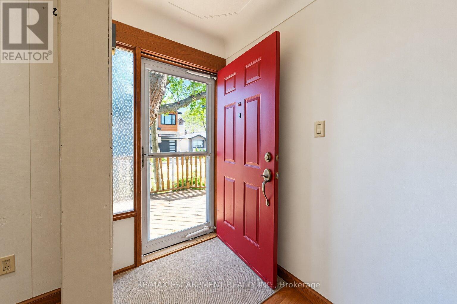 28 Shadyside Avenue Property Photo 6