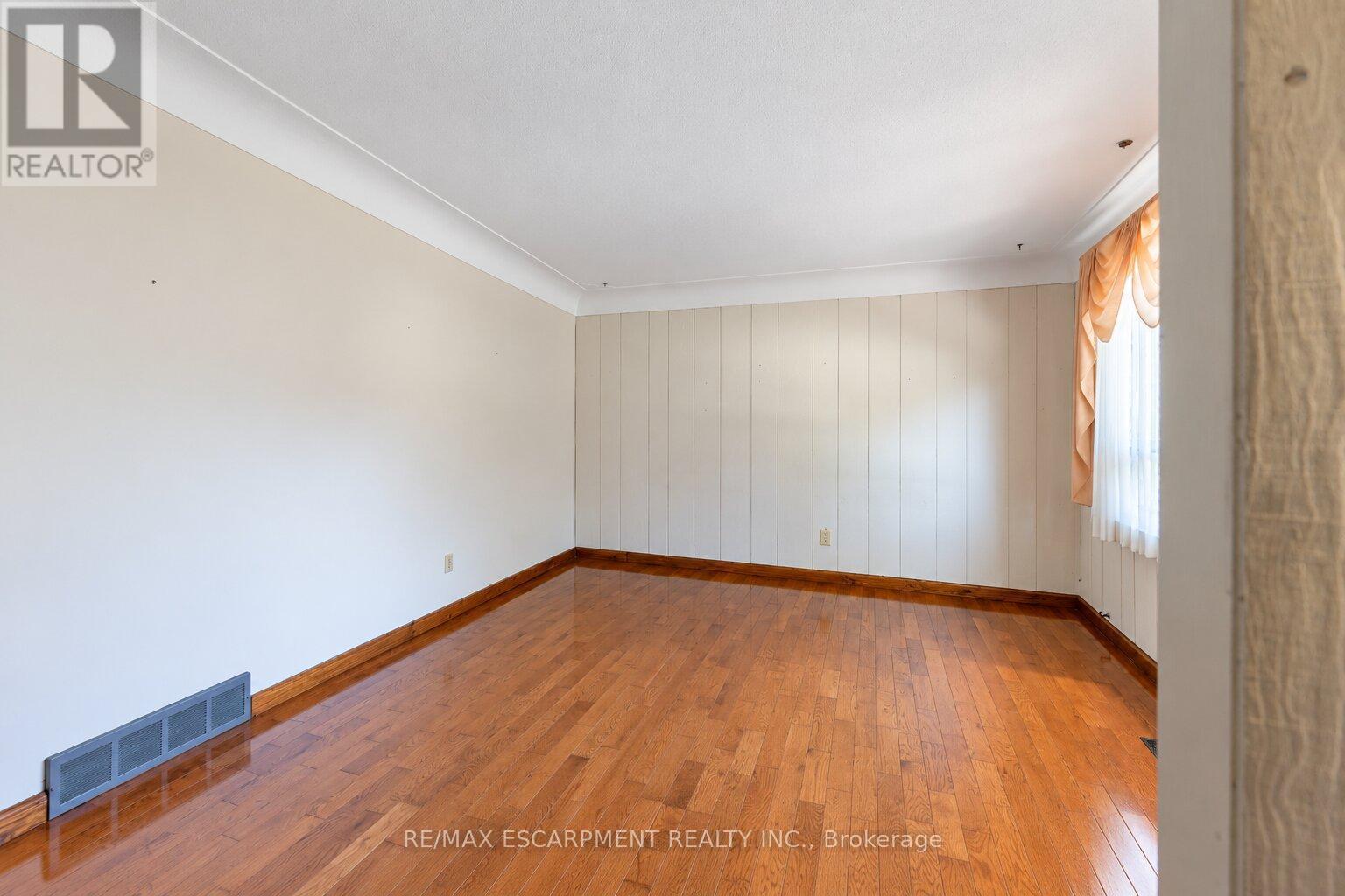 28 Shadyside Avenue Property Photo 9