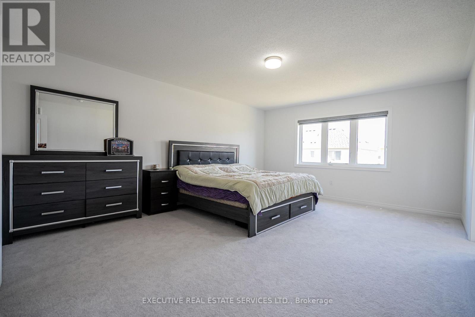 283 Rea Drive N Property Photo 26