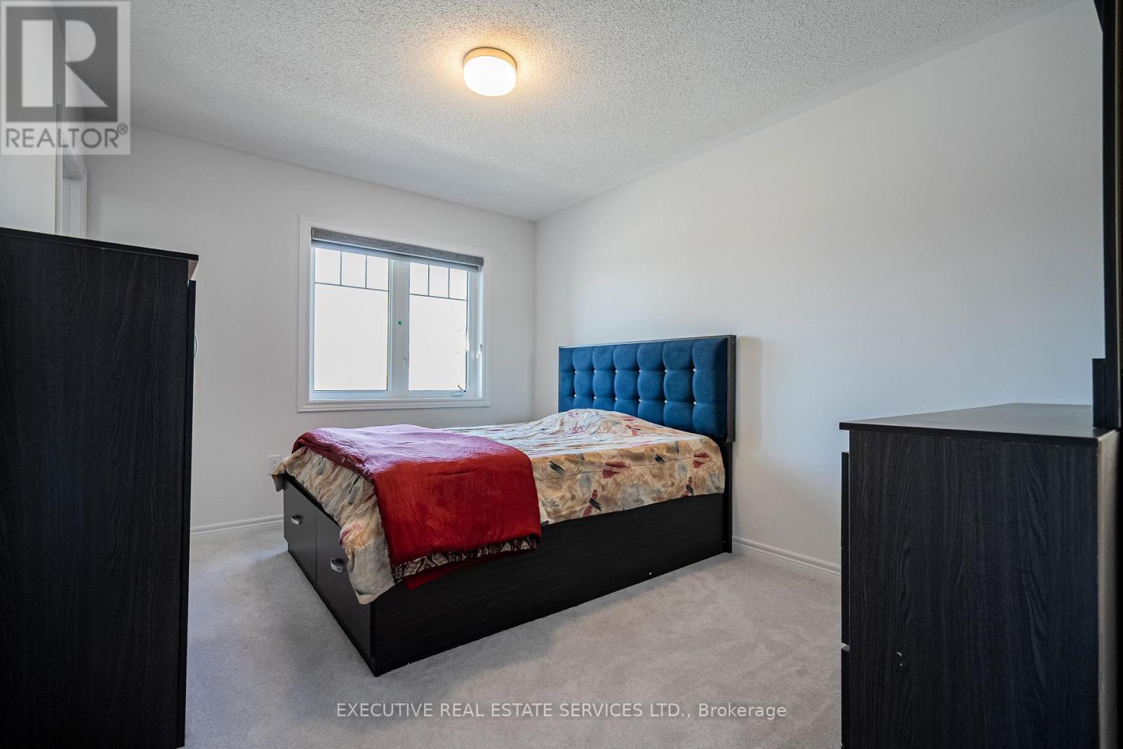 283 Rea Drive N Property Photo 36