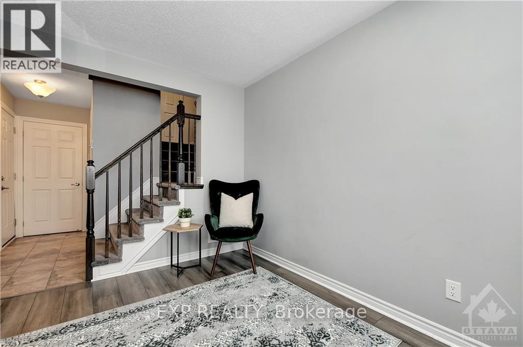 181 Par-la-ville Circle Property Photo 2