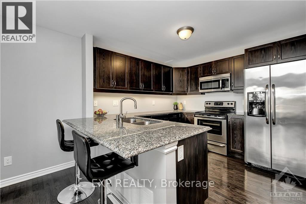 181 Par-la-ville Circle Property Photo 9
