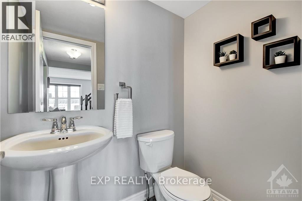 181 Par-la-ville Circle Property Photo 11