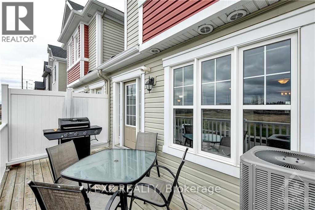 181 Par-la-ville Circle Property Photo 20