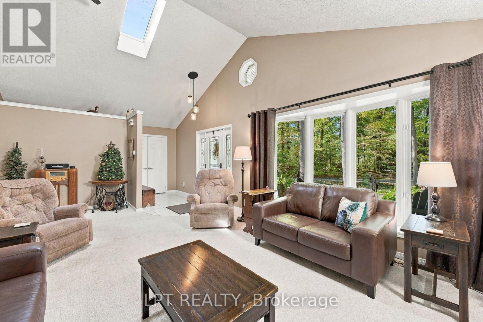 10012 Graham Street Property Photo 10