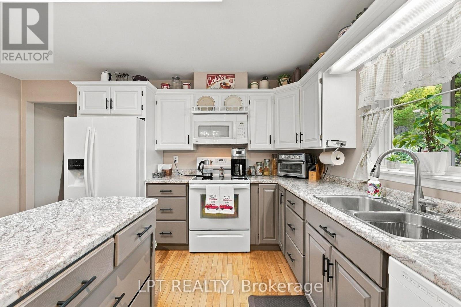 10012 Graham Street Property Photo 14