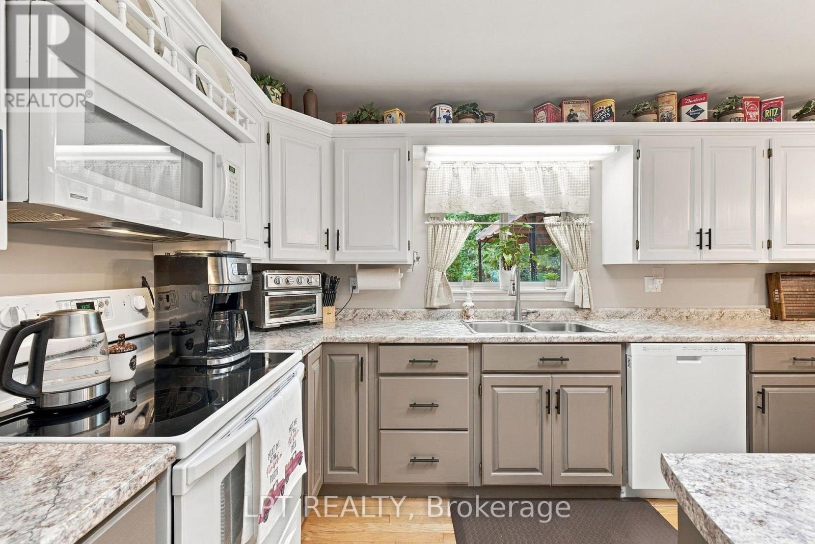 10012 Graham Street Property Photo 16