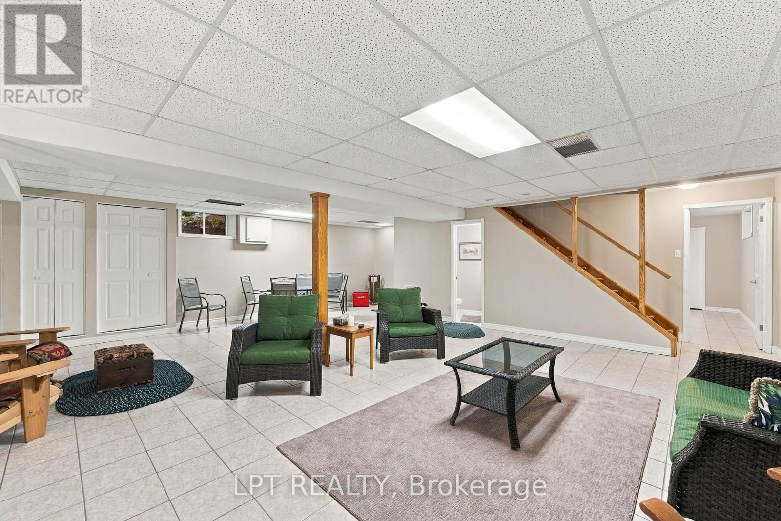 10012 Graham Street Property Photo 32