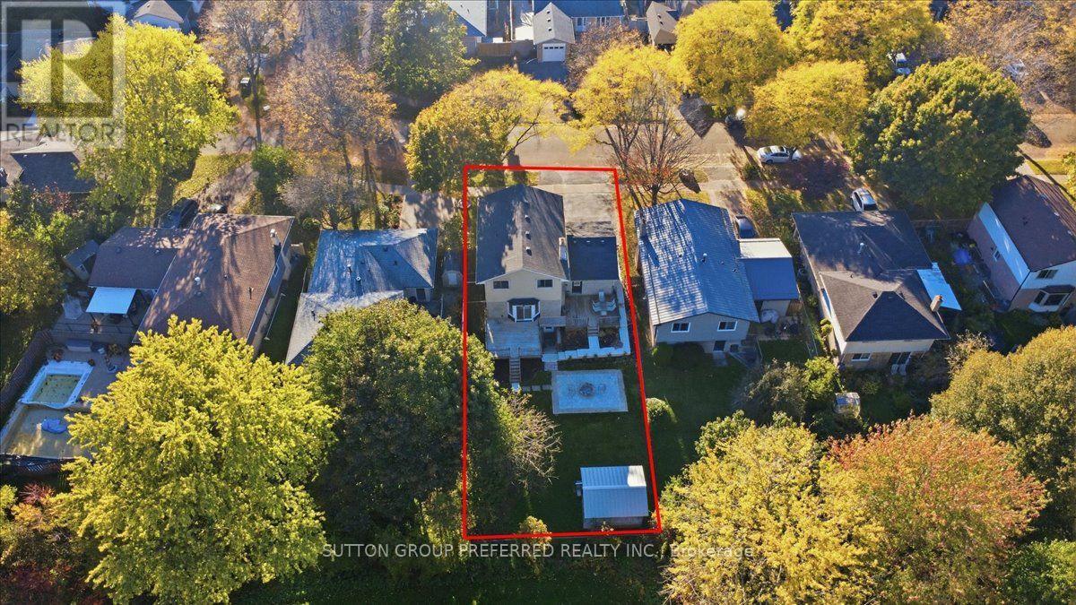 74 Winding Woods Crescent Property Photo 3
