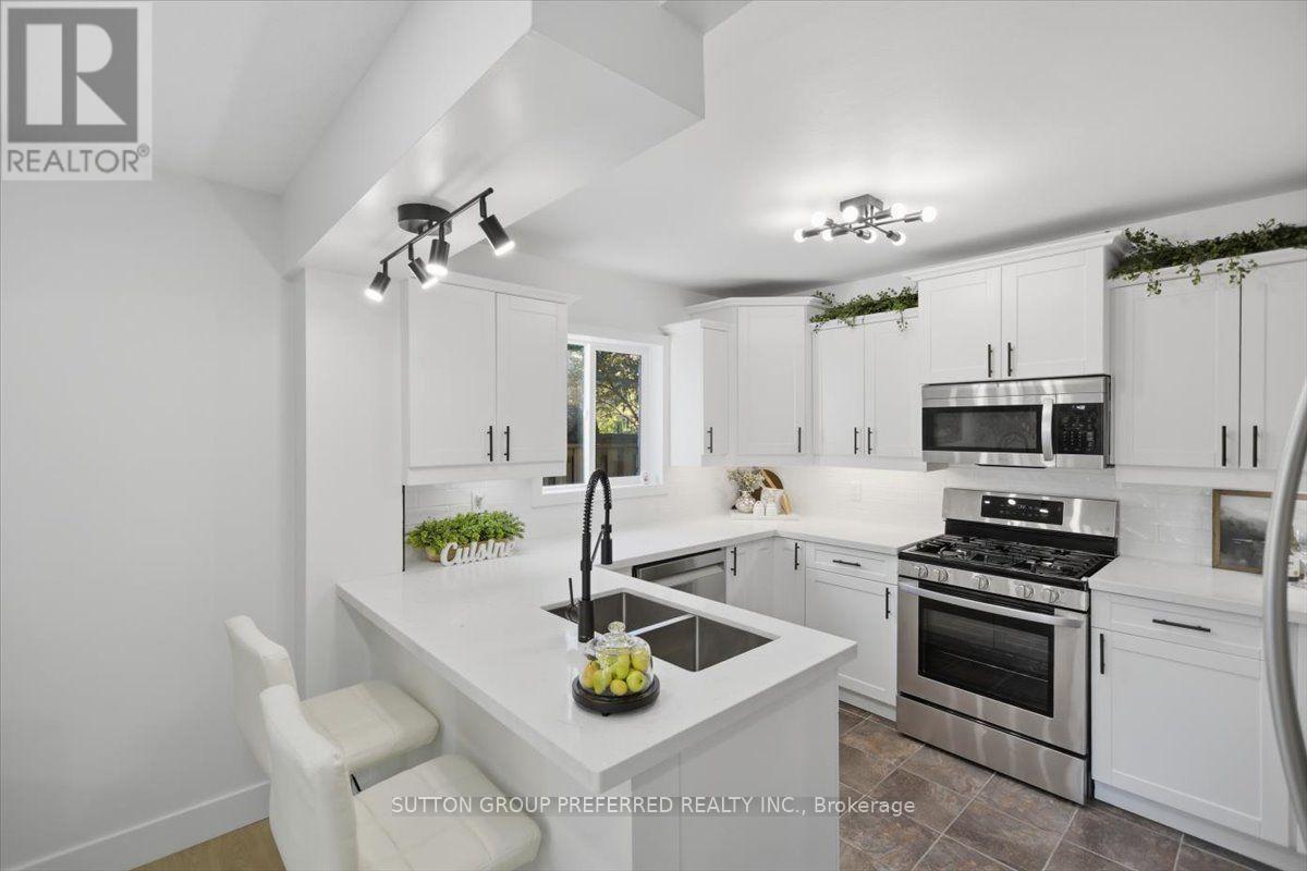 74 Winding Woods Crescent Property Photo 12