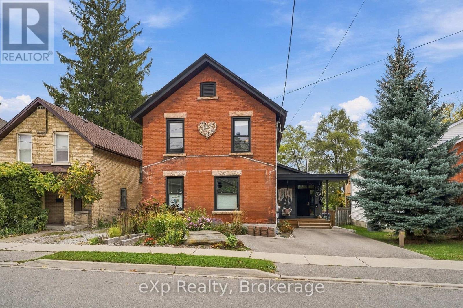 B - 34 Duke Street Property Photo 2