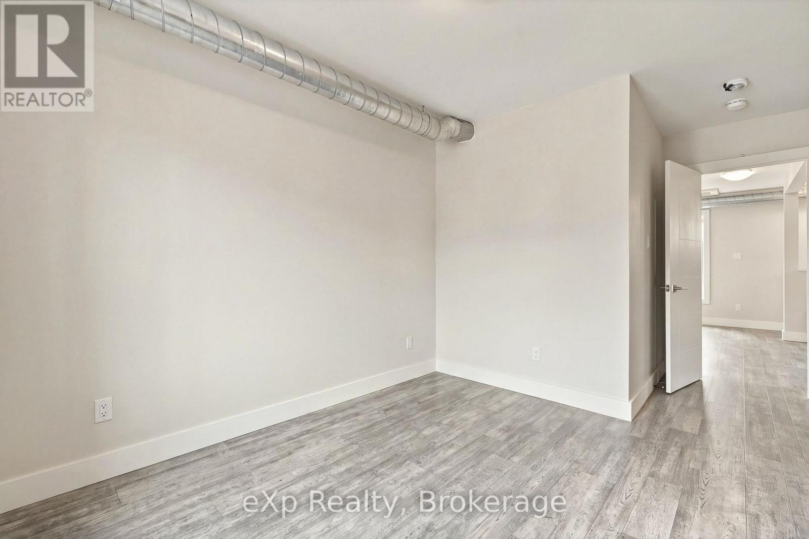 B - 34 Duke Street Property Photo 25