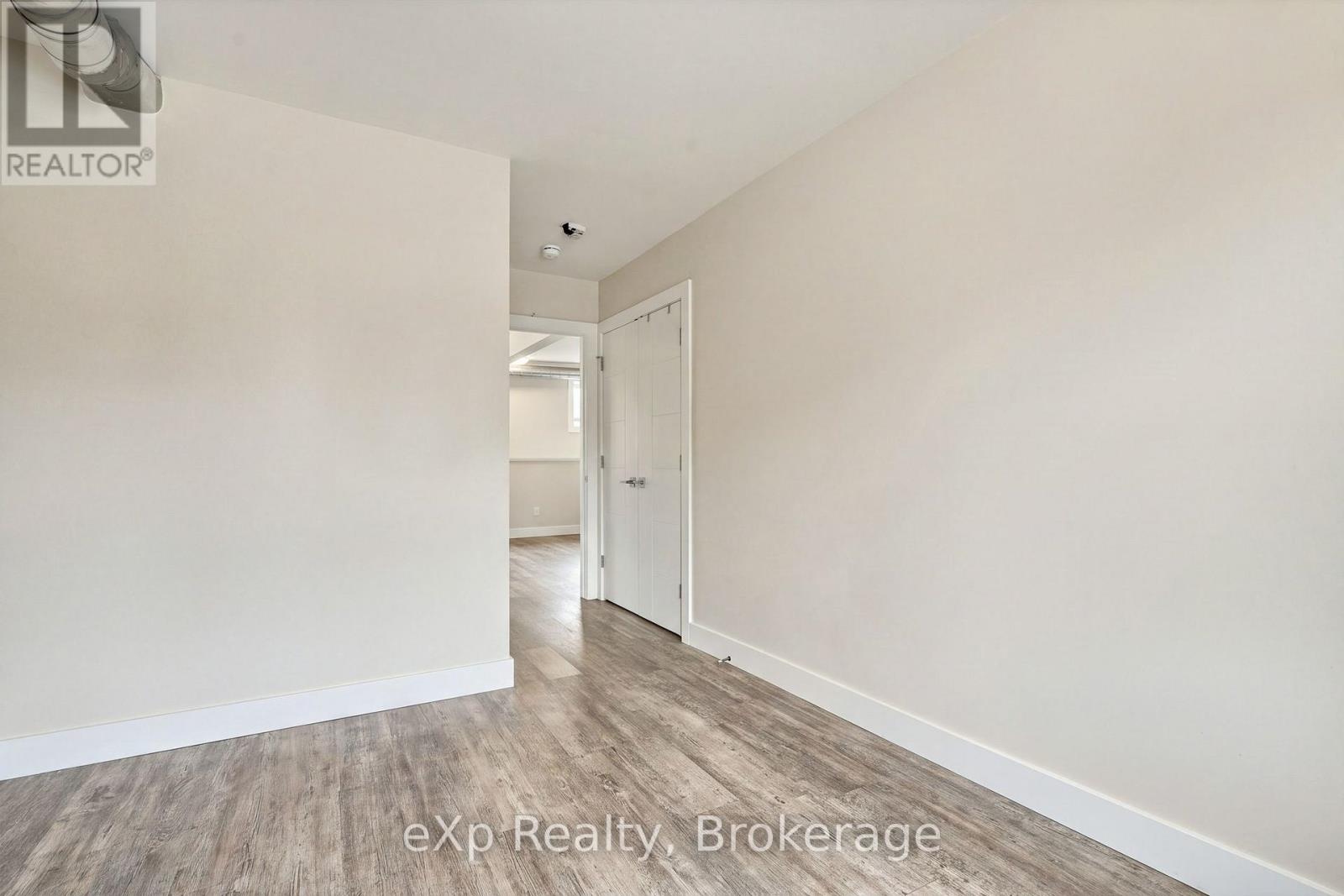 B - 34 Duke Street Property Photo 26