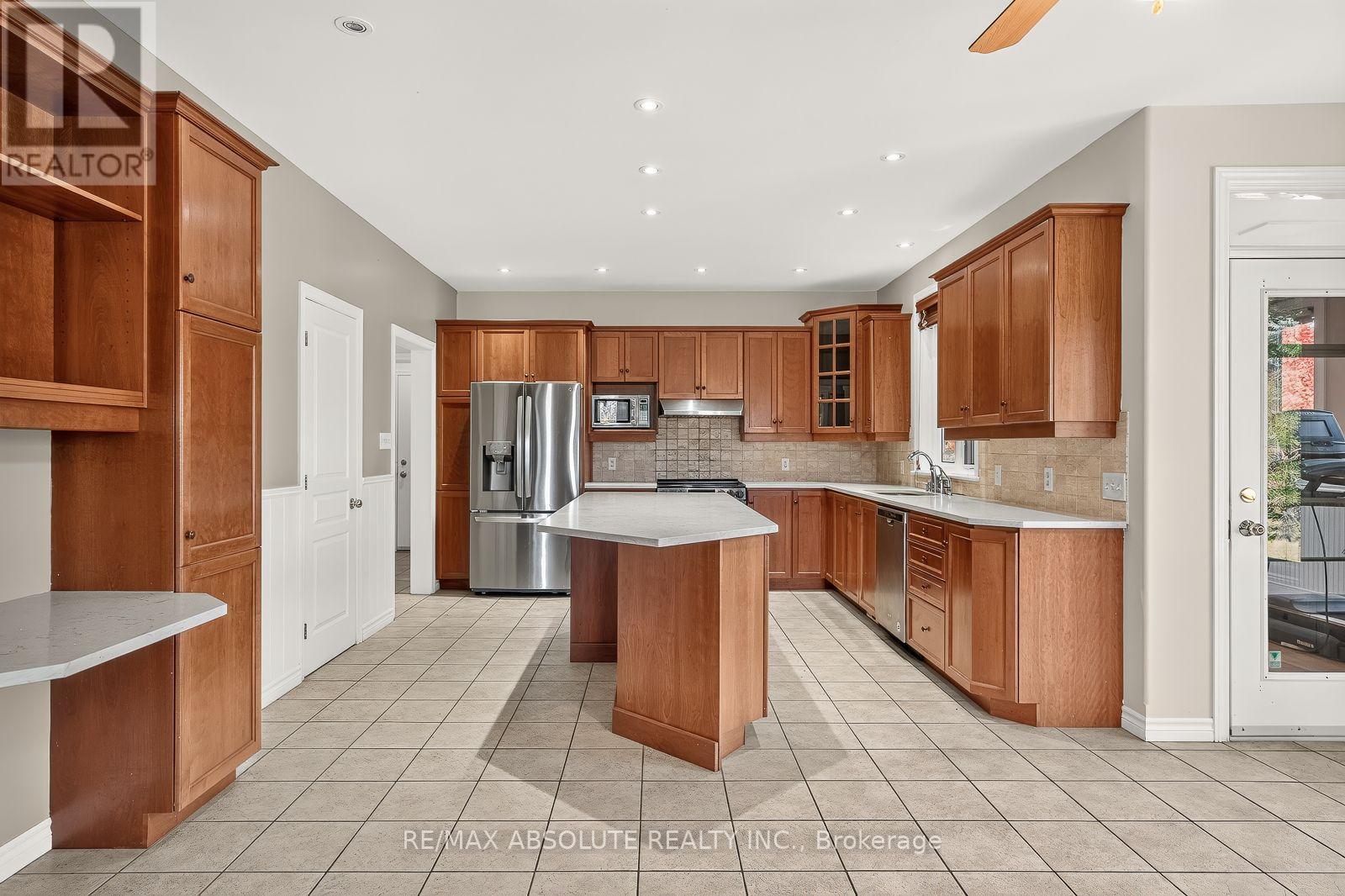 7001 Flewellyn Road Property Photo 16