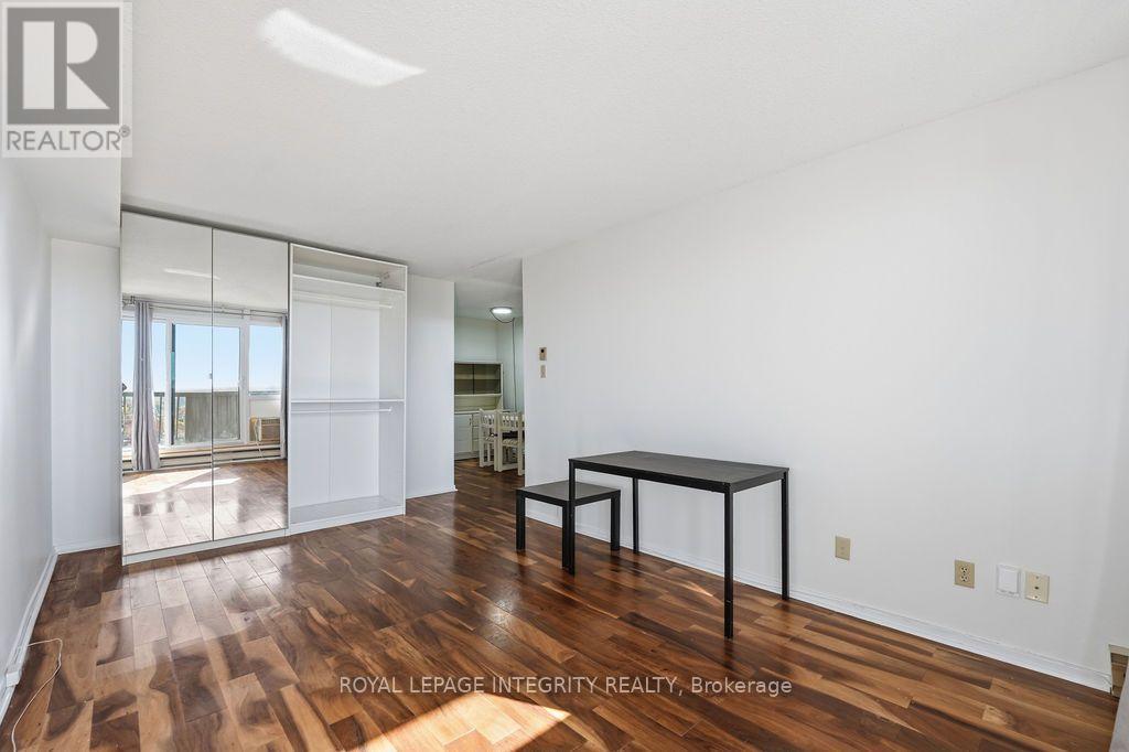 2207 - 900 Dynes Road Property Photo 22