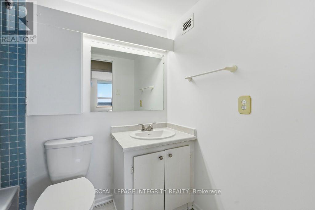 2207 - 900 Dynes Road Property Photo 36