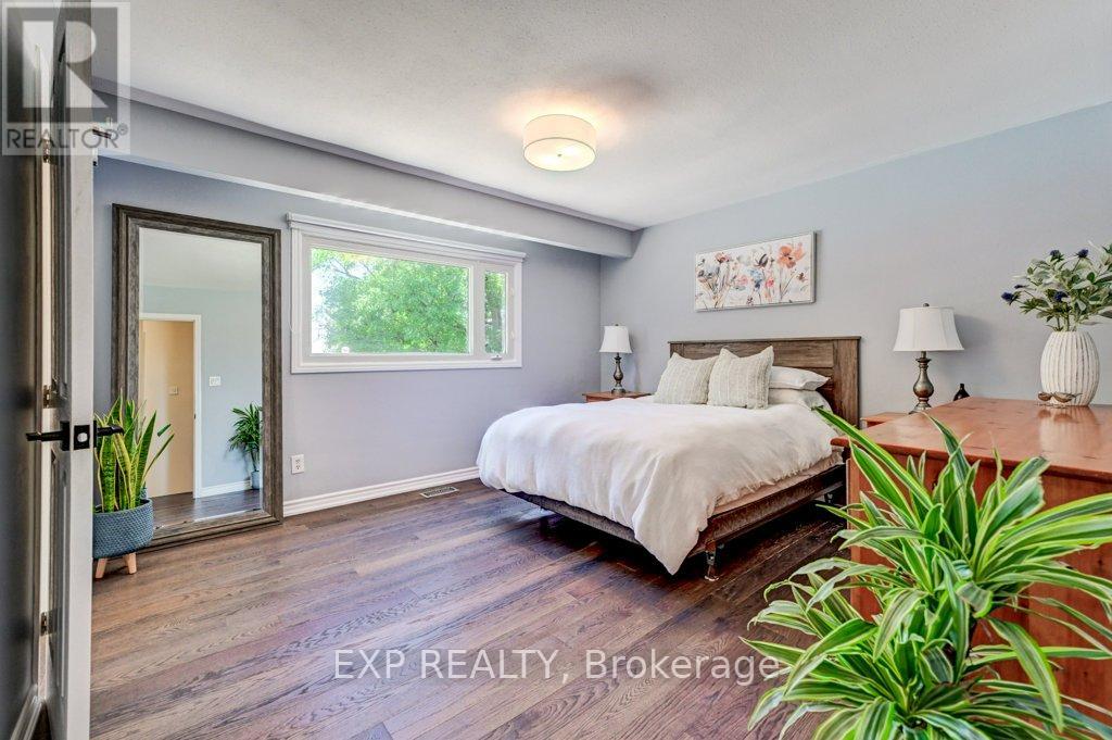 194 Dundas Street E Property Photo 13
