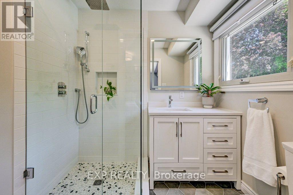 194 Dundas Street E Property Photo 15
