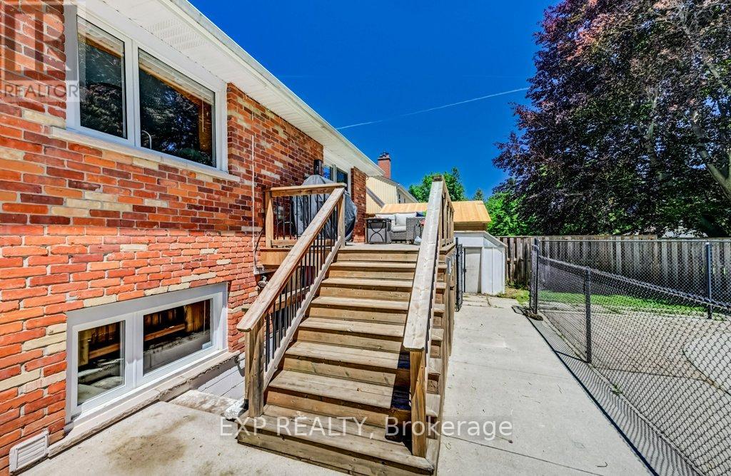 194 Dundas Street E Property Photo 34