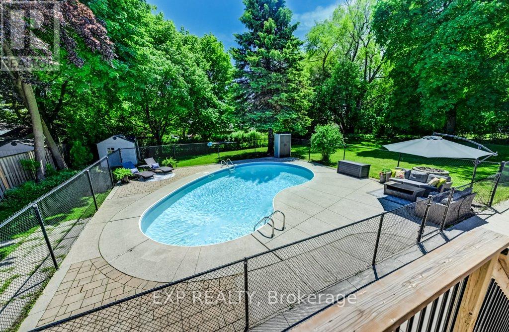 194 Dundas Street E Property Photo 36
