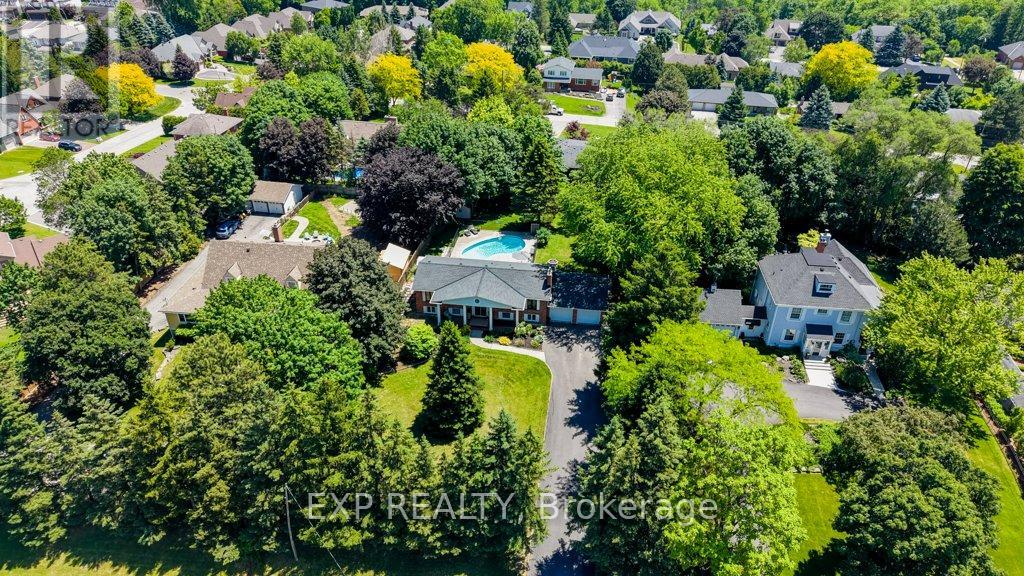 194 Dundas Street E Property Photo 39