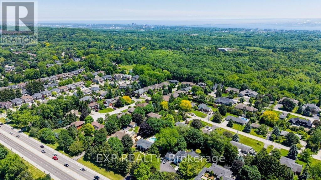 194 Dundas Street E Property Photo 40