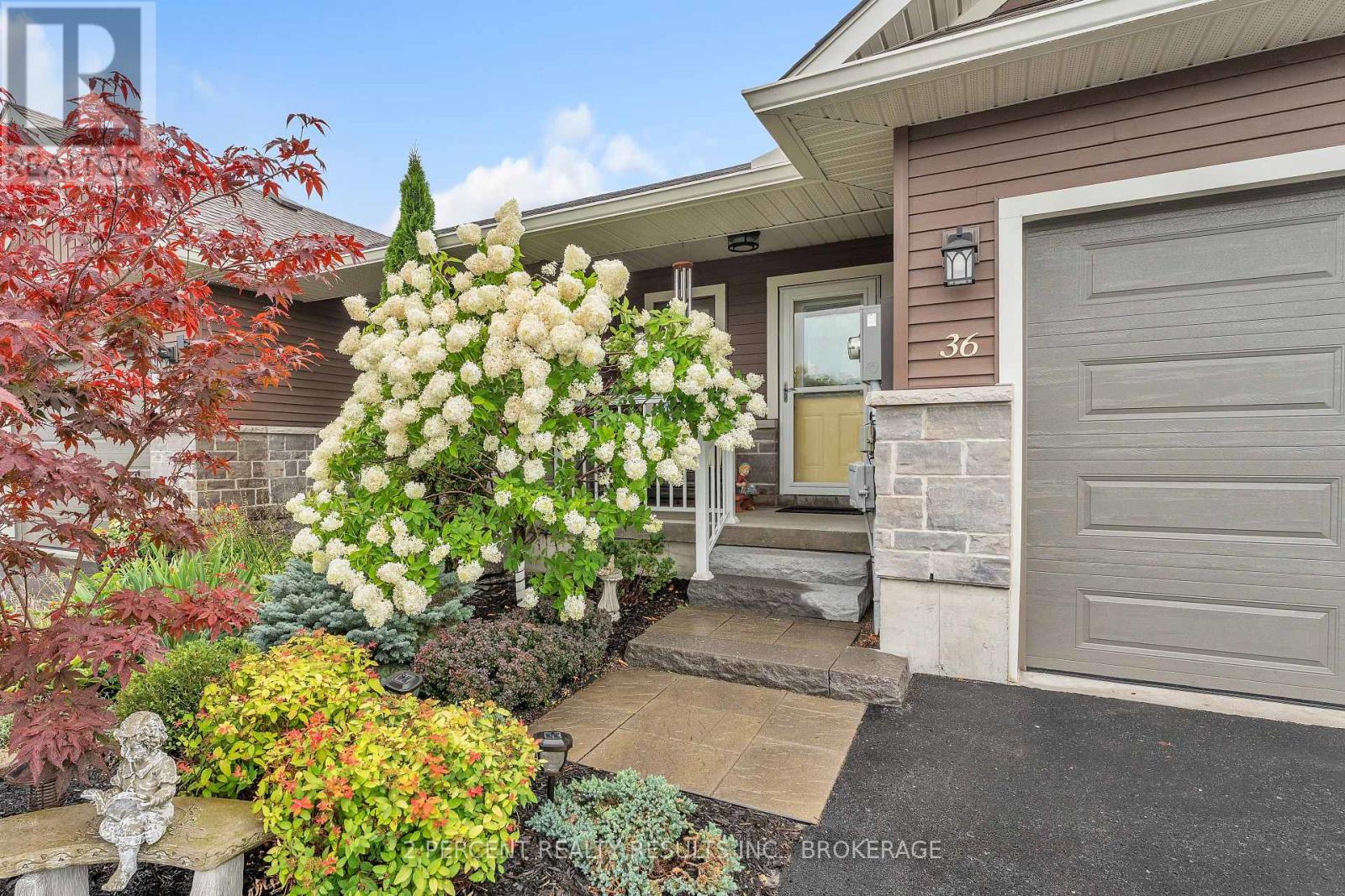 36 Sandhu Crescent Property Photo 3